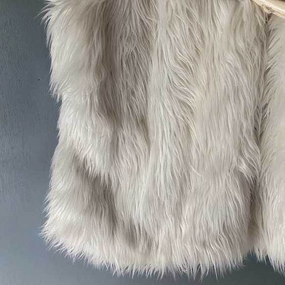 Studio Ghibli Princess Mononoke Faux mohair hooded vest size MED cosplay women's - Picture 9 of 10